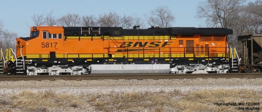 BNSF 5817